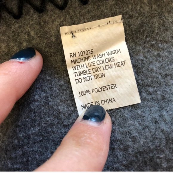 Gray Fleece Healthation Blanket - Picture 5 of 6